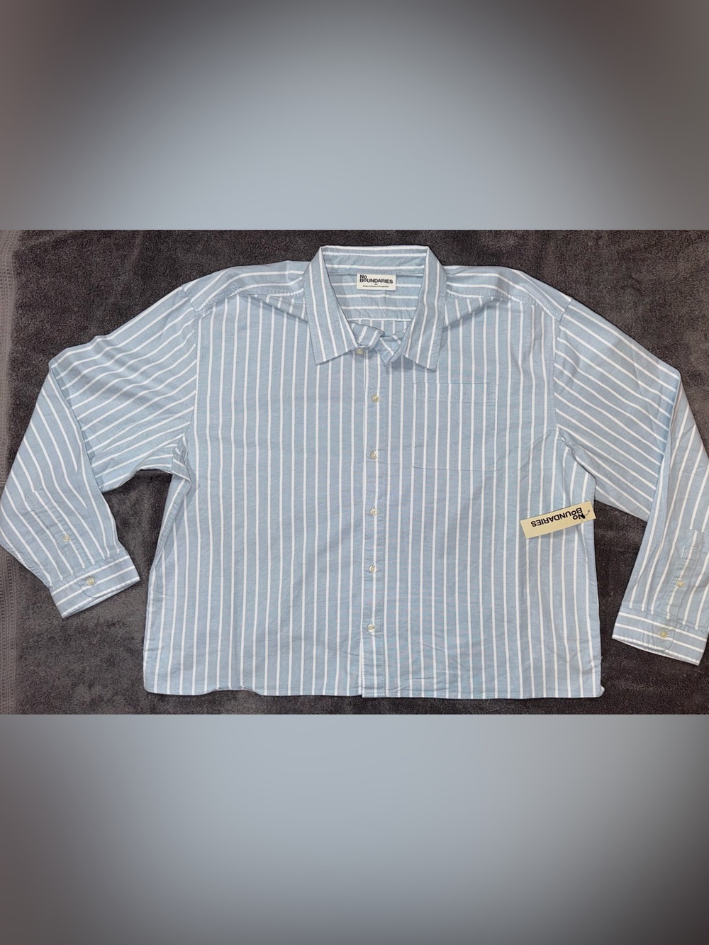 No Boundaries Men’s Boxy Cropped Fit Oxford Shirt with Long Sleeves